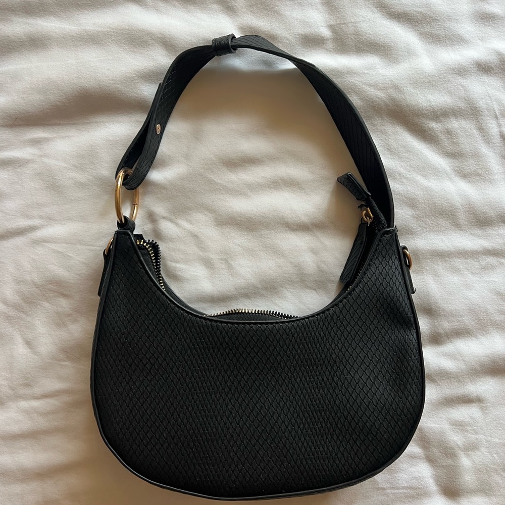 Primark Black Shoulder Bag with Minimalist Design